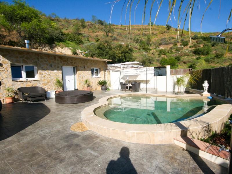 CASA DE CAMPO CON PISCINA en Coín - Imagen 1
