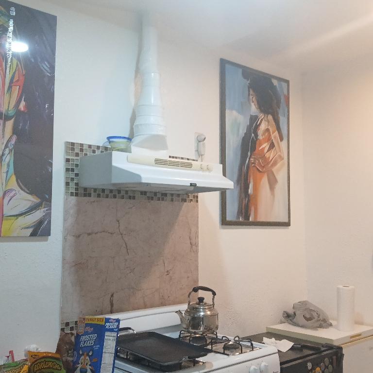 Se comparte cuarto con mujer en Santa Monica - Imagen 1