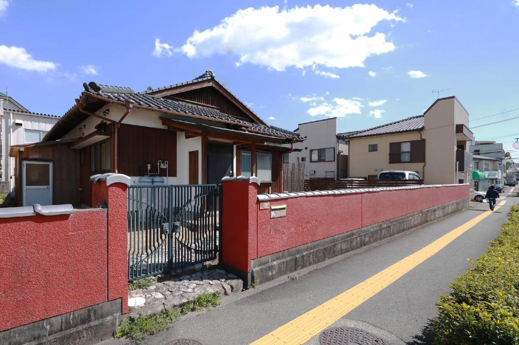 Tips Hotel in Japan - Image 1