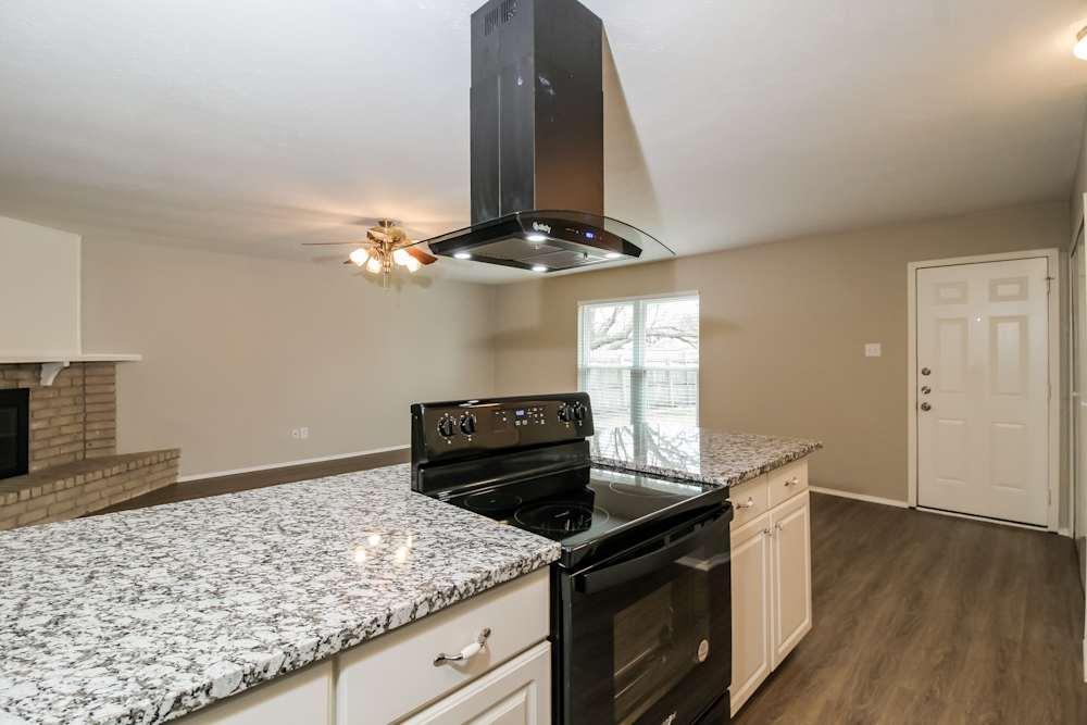BEAUTIFUL SINGLE FAMILY HOME For RENT In The Colony, TX in United States - Image 3