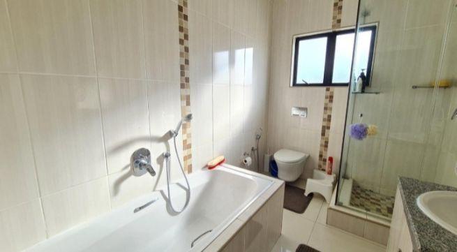 Two Bedroom Apartment/Flat To Rent In Musgrave. in Durban - Image 7