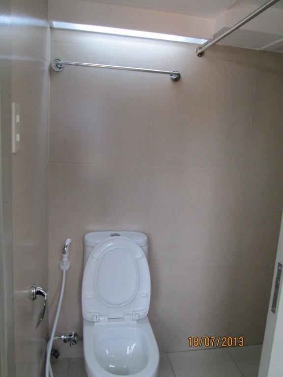2 BR Loft Style semi-furnished Condo unit in Cubao E. Rod Sr Ave in Pansol - Image 7