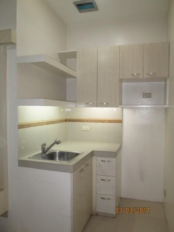 2 BR Condo Unit Semi Furnished in Quezon City, Cubao in Pansol - Image 5