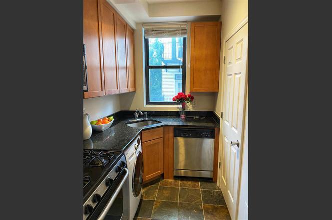affordable condo in Brooklyn - Image 8