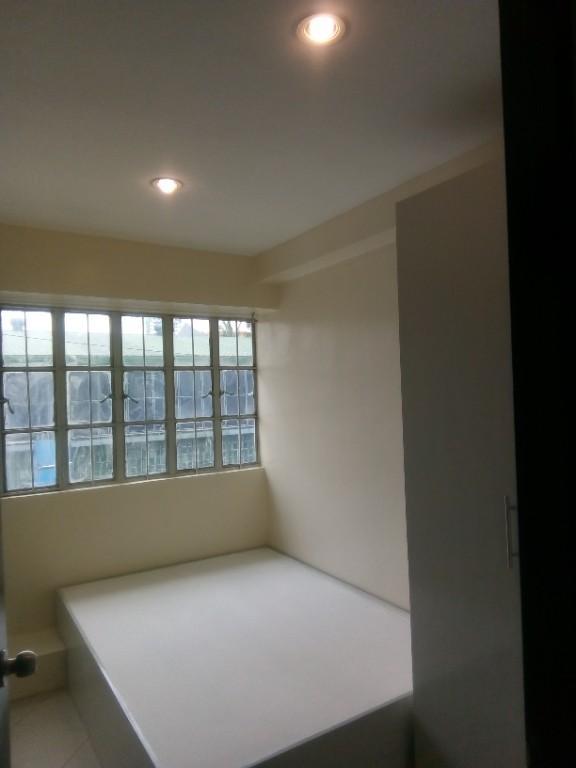 1 BR Unfurnished Condo Unit for Rent in Sct. Torillo street QC in Pansol - Image 1