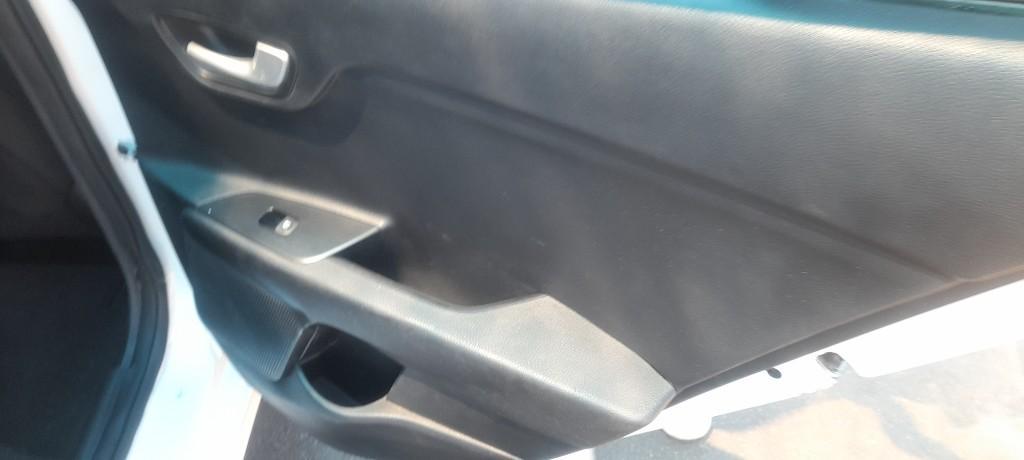 Pre-owned 2019 Kia Rio 1.2 Engine Capacity with Manuel Transmiss in Bedfordview - Image 7