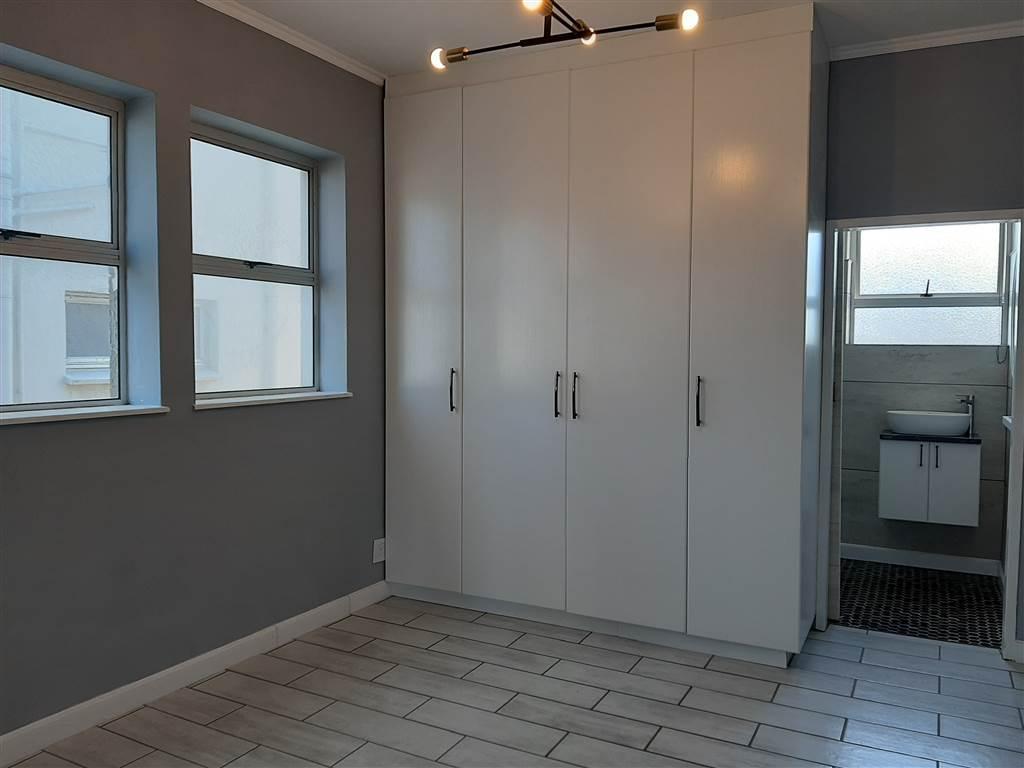 One Bedroom Apartment/Flat To Rent In Humewood in Ibhayi - Image 1