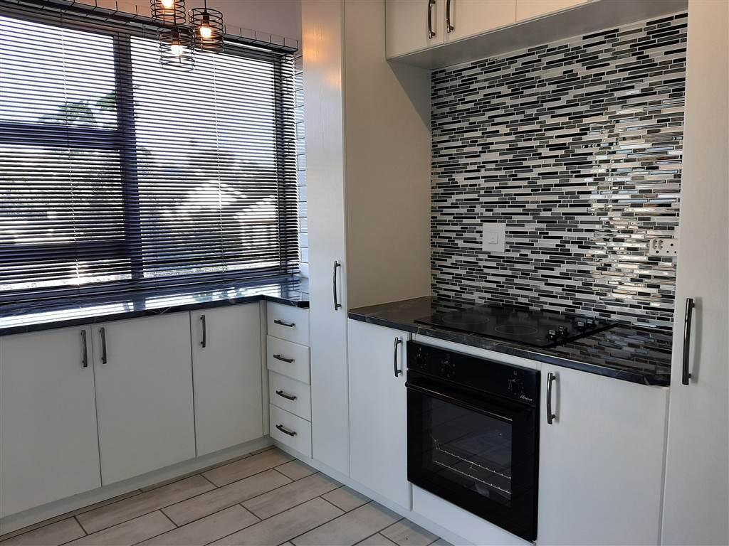 One Bedroom Apartment/Flat To Rent In Humewood in Ibhayi - Image 7