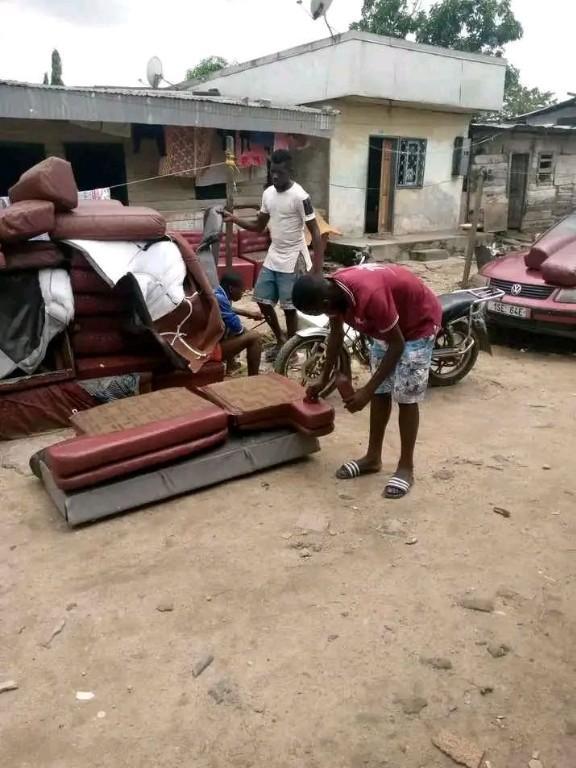 LAVAGE - NETTOYAGE ENTRETIEN ET RÉNOVATION DES MATIÈRES EN CUIR à Douala - Photo 4