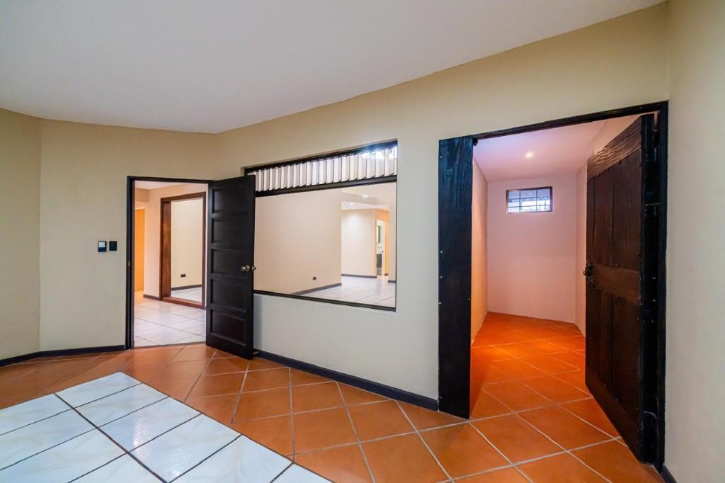 Se vende casa en San Ramón, Alajuela, Costa Rica en Montes de Oca - Imagen 3