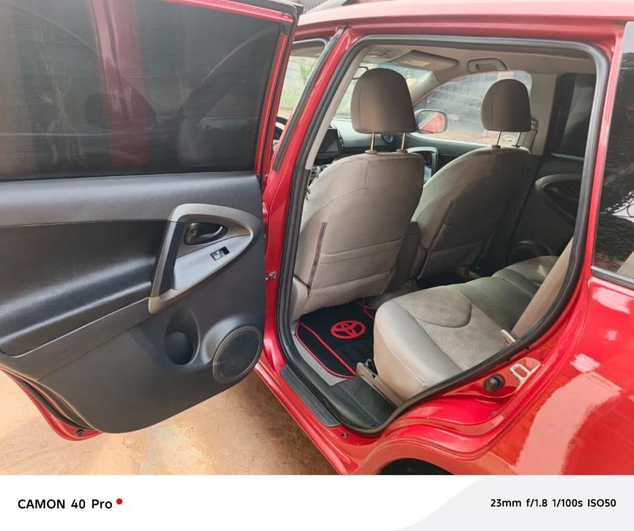 Toyota Rav 4 Année 2012 à Yaoundé - Photo 8