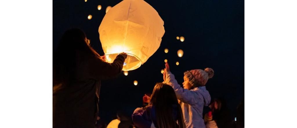 Light Up Winter in Cromwell - Image 1