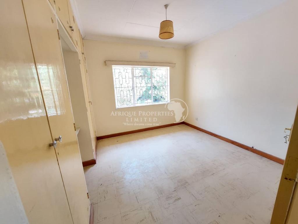 4 Bedroom Bungalow On 1 Acre Plot For Rent In Old Runda in Kenya - Image 7