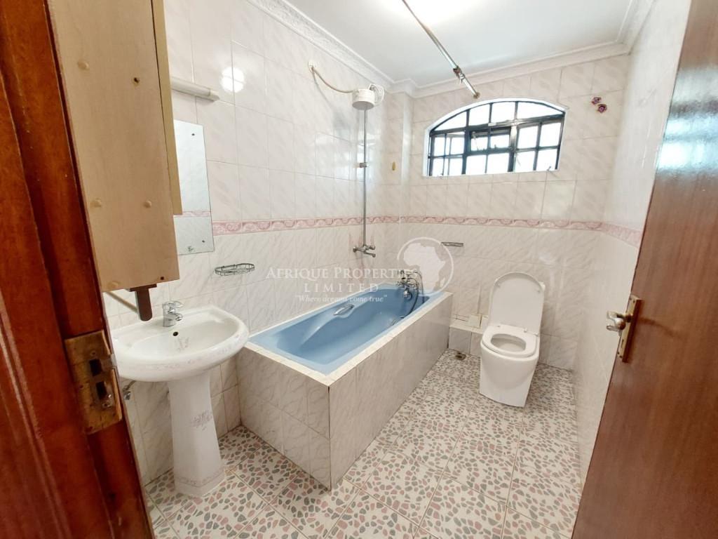 4 Bedroom Mansion With A 2 Bedroom Guest wing For Rent In Runda in Kenya - Image 13