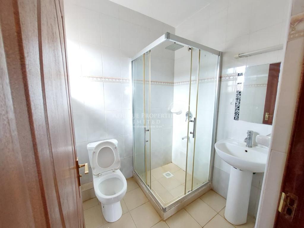 4 Bedroom All Ensuite Villa+Dsq For Rent In Runda,Nairobi. in Kenya - Image 10