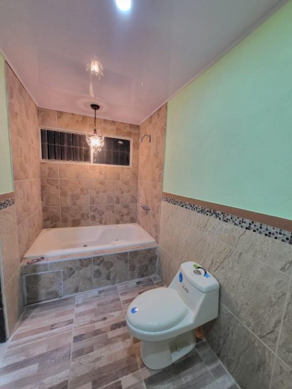 BELLÍSIMA PROPIEDAD Y CASA EN SARAPIQUÍ, HEREDIA. en Sarapiquí - Imagen 5