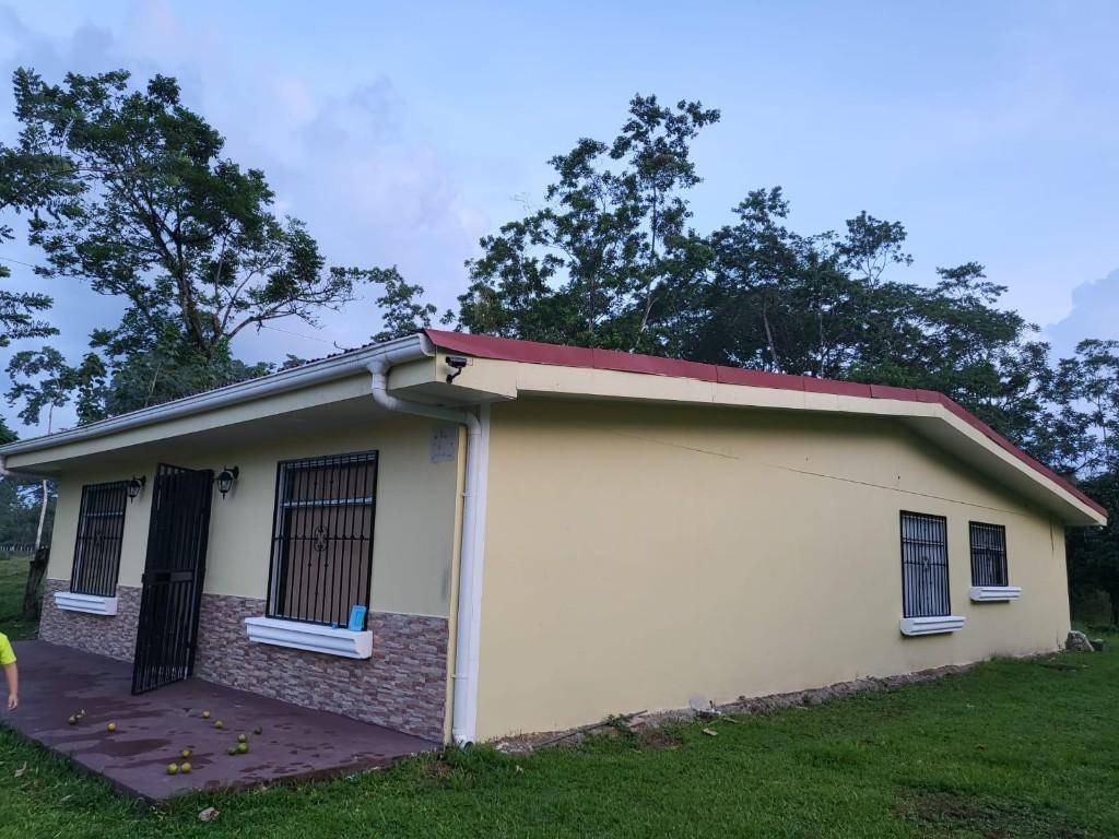 BELLÍSIMA PROPIEDAD Y CASA EN SARAPIQUÍ, HEREDIA. en Sarapiquí - Imagen 14