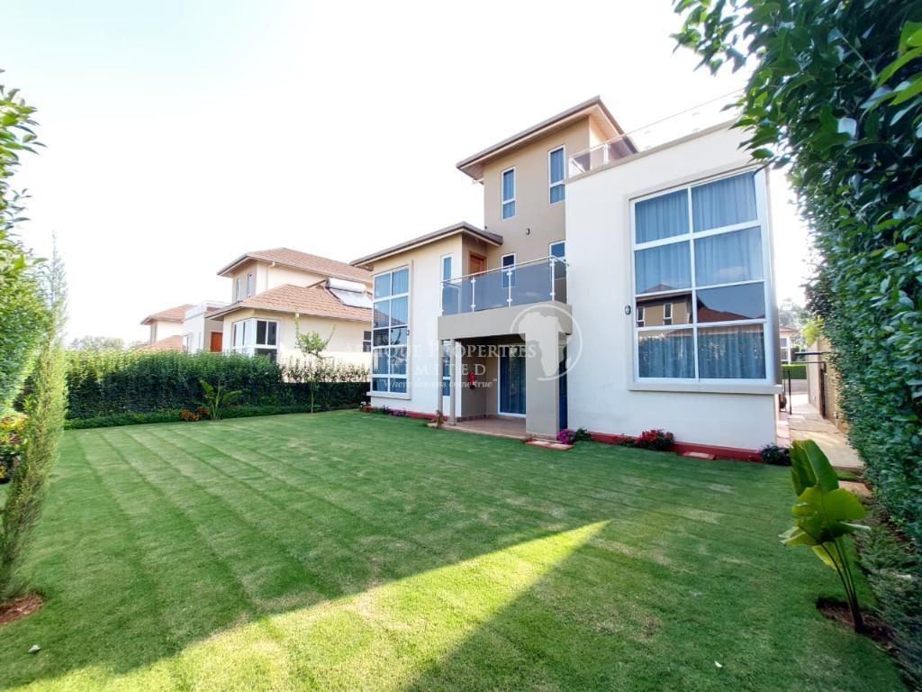 4 Bedroom Fully Furnished Villa+SQ For Rent In Runda, Nairobi. in Kenya - Image 15