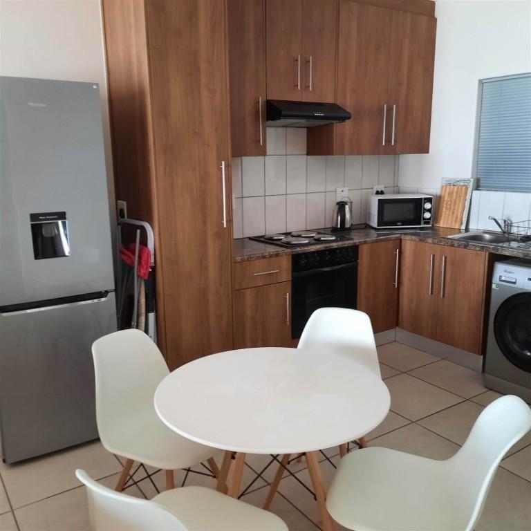 2 Bed Apartment To Rent in Island View in Mossel Bay - Image 4