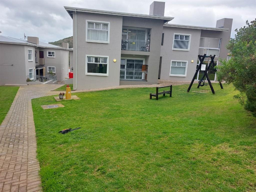 2 Bed Apartment To Rent in Island View in Mossel Bay - Image 7