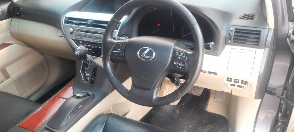 Pre-owned 2012 Lexus RX-350 V6 3.0 Engine Capacity 4X4 with Aut in Katlehong - Image 6