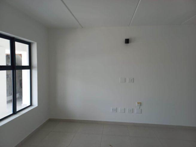 1 Bed Apartment To Rent in Laguna Sands in Saldanha - Image 2