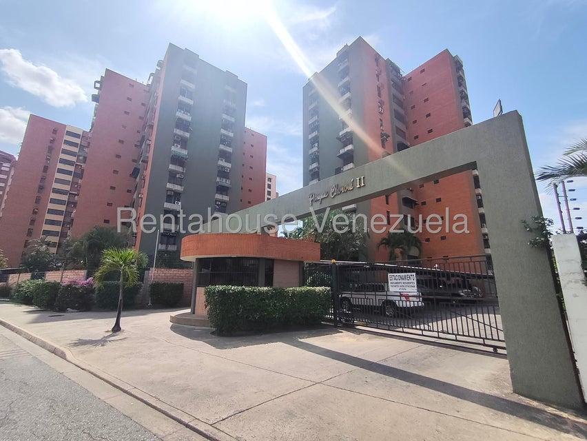 apartamento cómodo y amplio en Maracay 26-15340 GBf en Venezuela - Imagen 1
