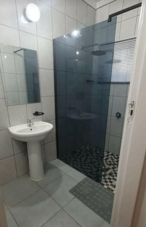 Room Rent / House Share in Durban - Image 9