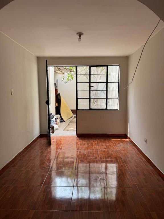 CASA EN VENTA POR OCASIÓN en Lima - Imagen 2