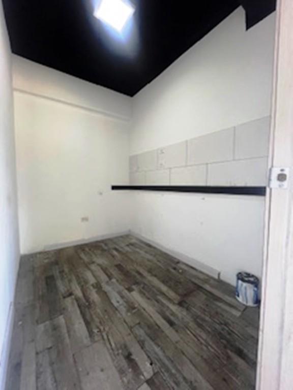 LOCAL COMERCIAL - LOS DOS CAMINOS 181 Mts2 en Venezuela - Imagen 12