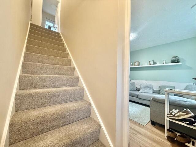Yew Tree Rise, Pinewood, 2 Bedroom Terraced in Ipswich - Image 1
