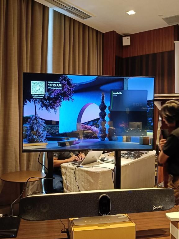 43' LED TV Wide Display Brightness for Rental Events in Malabon - Image 1