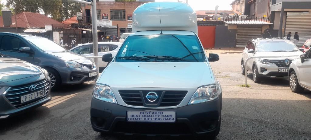 Pre-owned 2022 Nissan Np-200 1.6 Engine Capacity Canopy with Ma in Bedfordview - Image 8