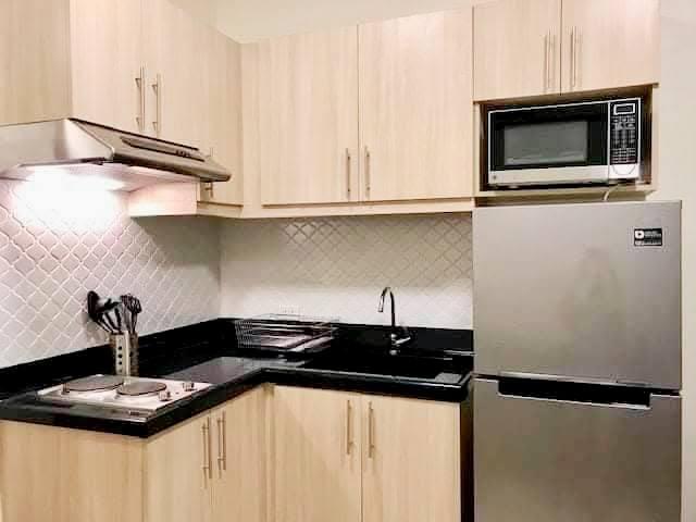 FURNISHED 1 BEDROOM CONDO FOR RENT THE COURTYARDS AT BANAWA in Consolacion - Image 5