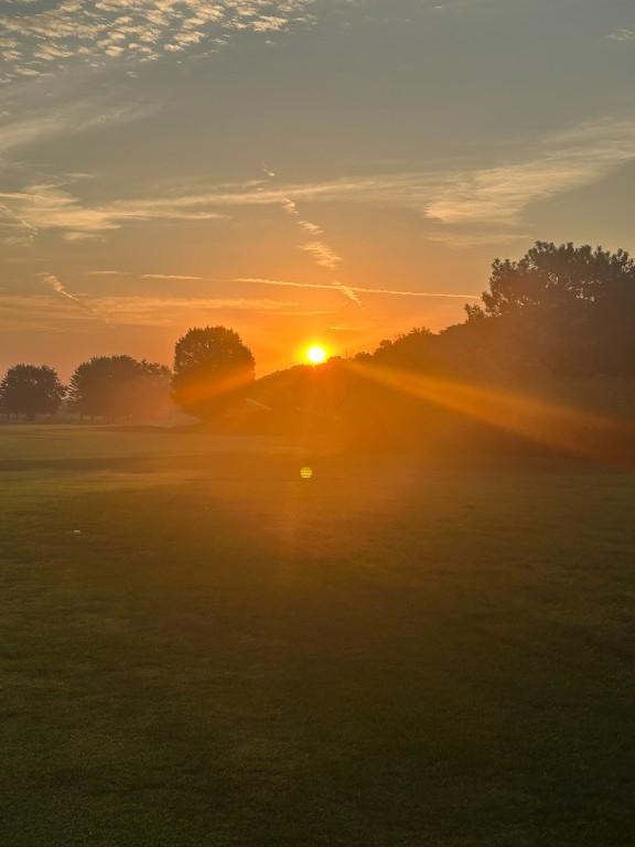 Seasonal Golf Course Maintenance Help in Saint Charles - Image 1