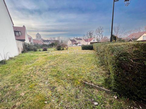 Terrain constructible de 347m2 à Goussainville - Photo 1