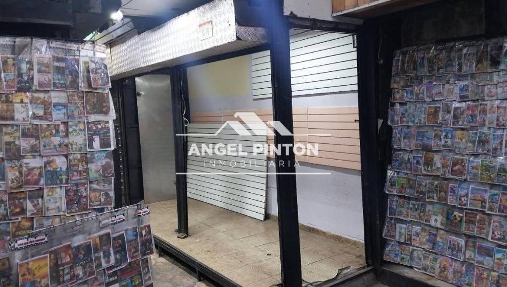 LOCAL COMERCIAL VENTA CHACAITO CARACAS API 7334 en Caraballeda - Imagen 1