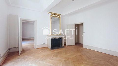 GRAND APPARTEMENT PLACE BELLECOUR LYON à Villeurbanne - Photo 1