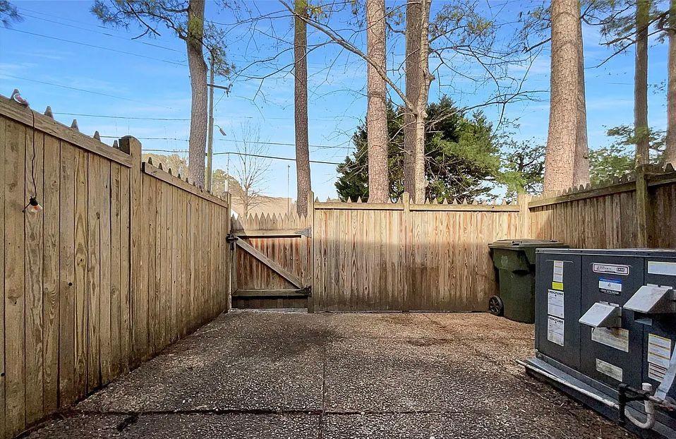 AMAZING 3BED 2BATH FOR RENT in Charlotte - Image 8