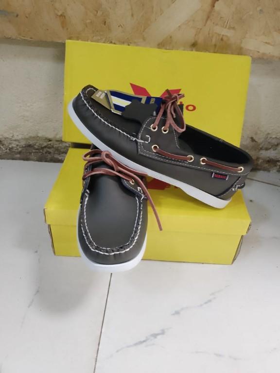 Men Sebago dockside loafers in Nairobi - Image 7