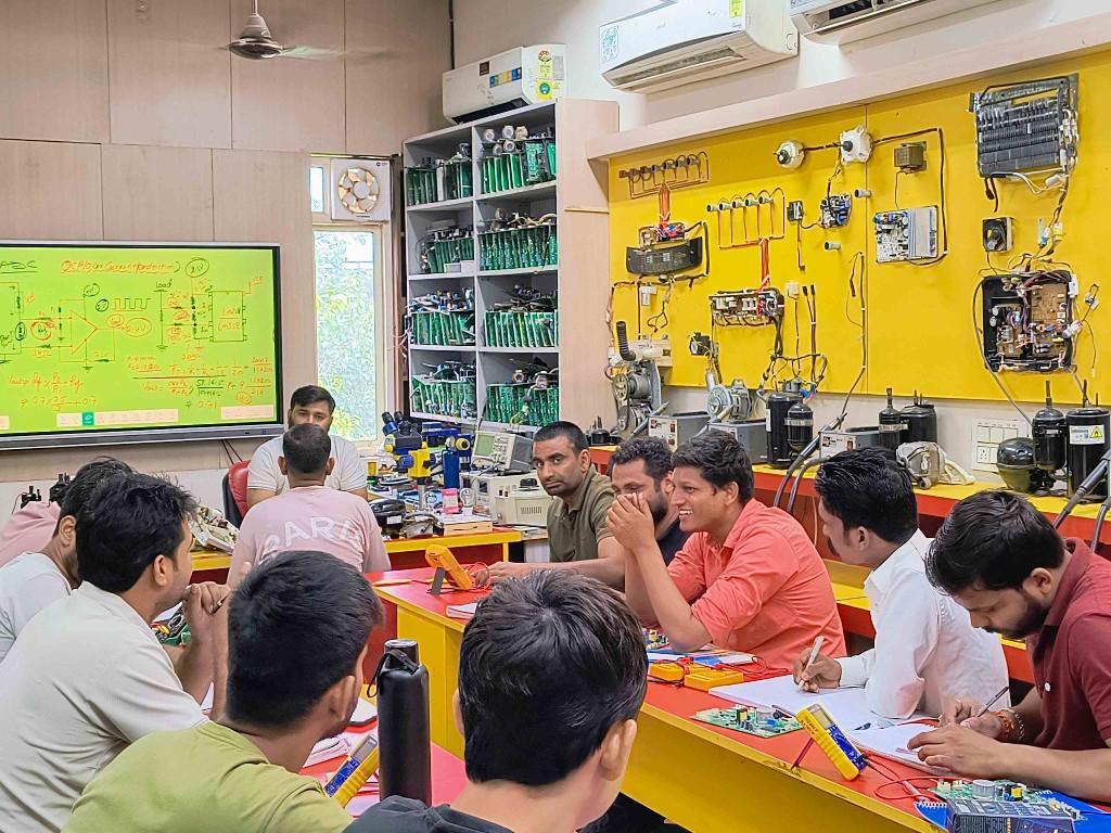 AC PCB Repairing Institute in Delhi | Advanced PCB Repair Course in India - Image 2