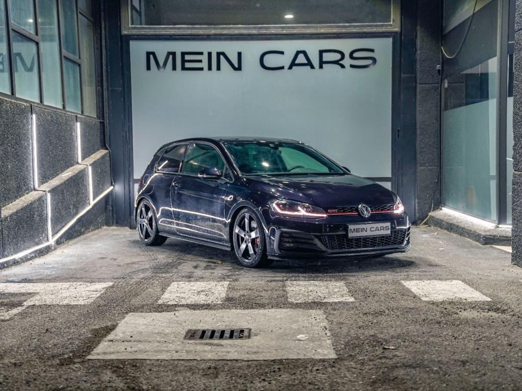 VOLKSWAGEN Golf GTI Performance 2.0 TSI en San Sebastián de los Reyes - Imagen 1
