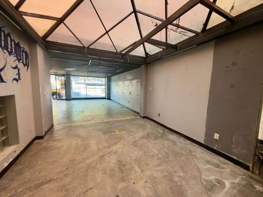 LOCAL COMERCIAL EN RENTA, CON FLUJO PEATONAL en México - Imagen 2