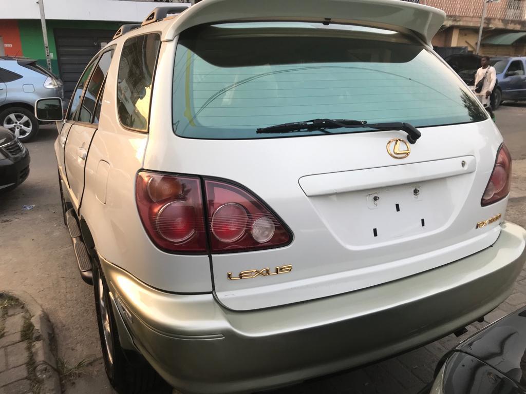 Sharp Tokunbo 2000 Lexus Rx 300 Call 07071885554 in Nigeria - Image 1