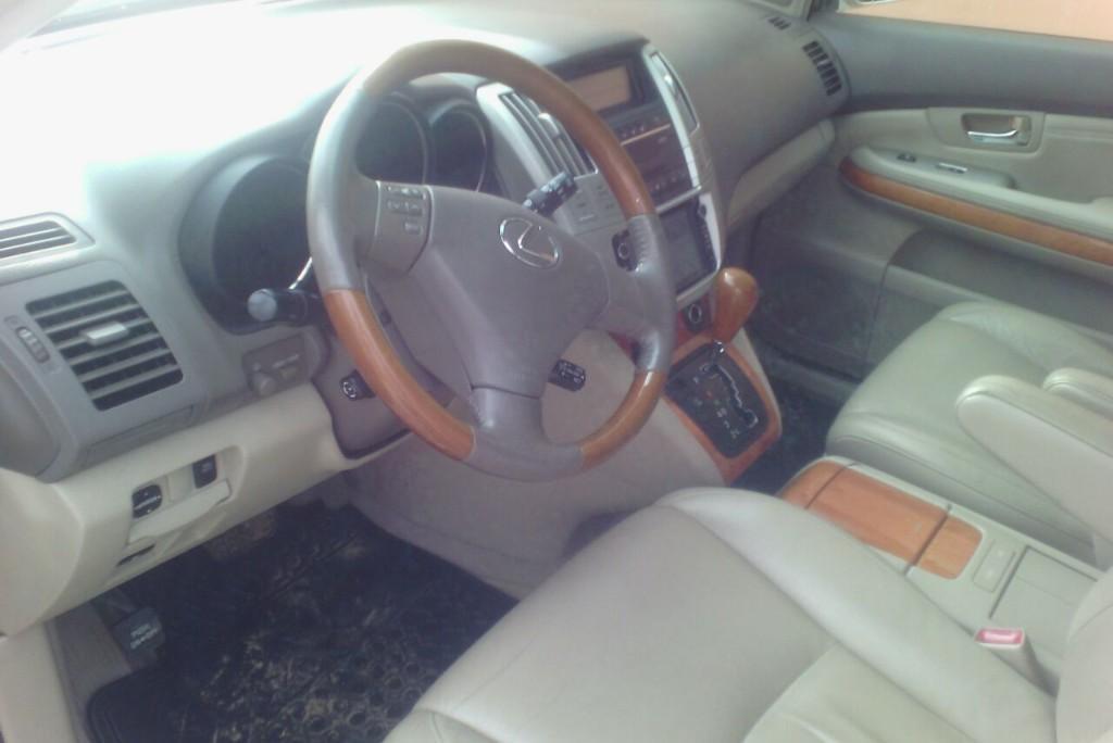 A Tokunbo Clean Lexus Rx 330 For Sale Call 07071885554 in Nigeria - Image 2