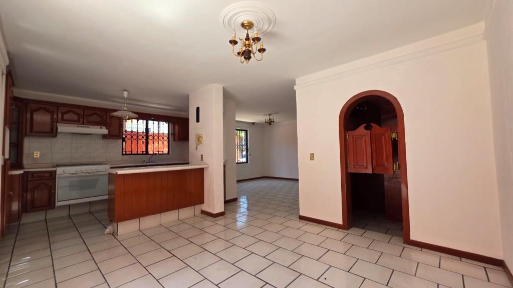 LAS ALAMEDAS PASEOS DEL SOL CASA EN RENTA en San Juan de los Lagos - Imagen 4