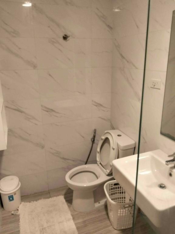 Fully Furnished Studio for Rent Meridian by Avenir in Consolacion - Image 9