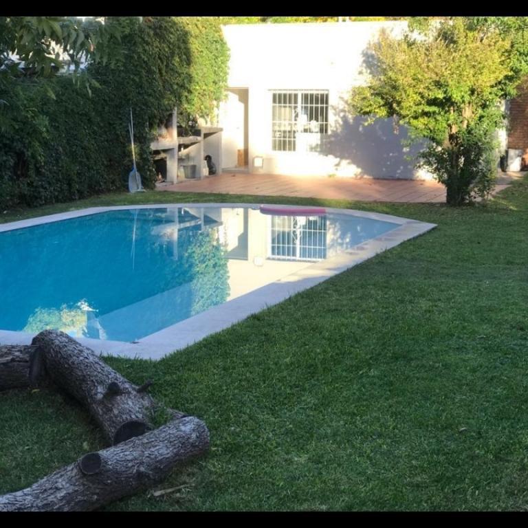 DUEÑO VENDE CASA EN ROLDAN. PILETA. PARRILLA.ARBOLADA. en Funes - Imagen 3