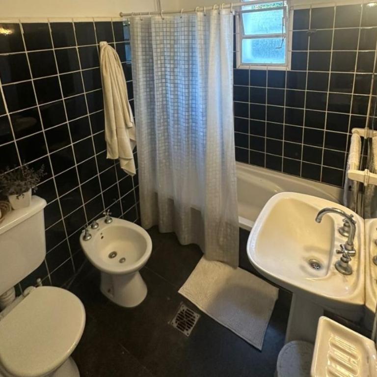 DUEÑO VENDE CASA EN ROLDAN. PILETA. PARRILLA.ARBOLADA. en Funes - Imagen 4