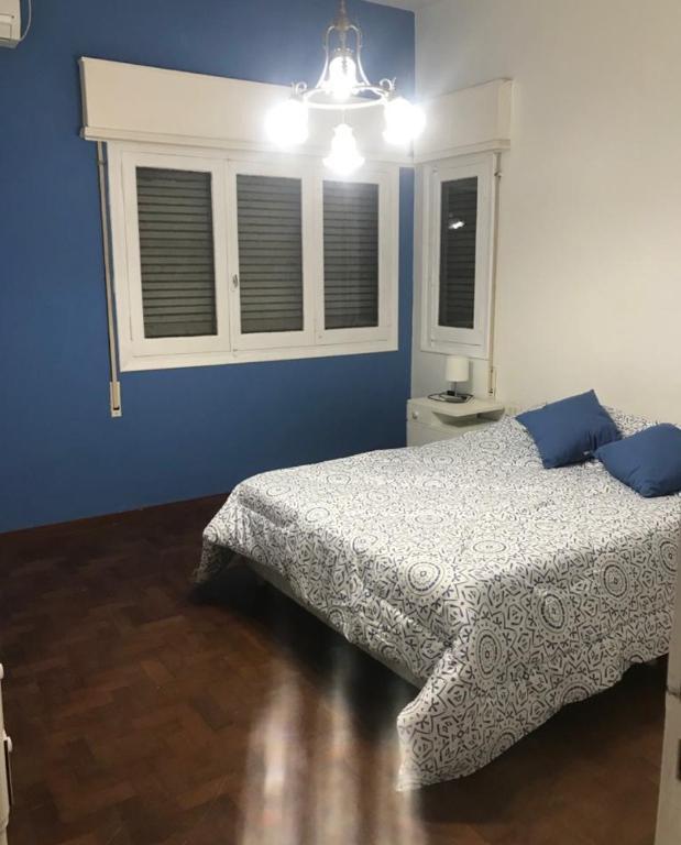 DUEÑO VENDE CASA EN ROLDAN. PILETA. PARRILLA.ARBOLADA. en Funes - Imagen 6